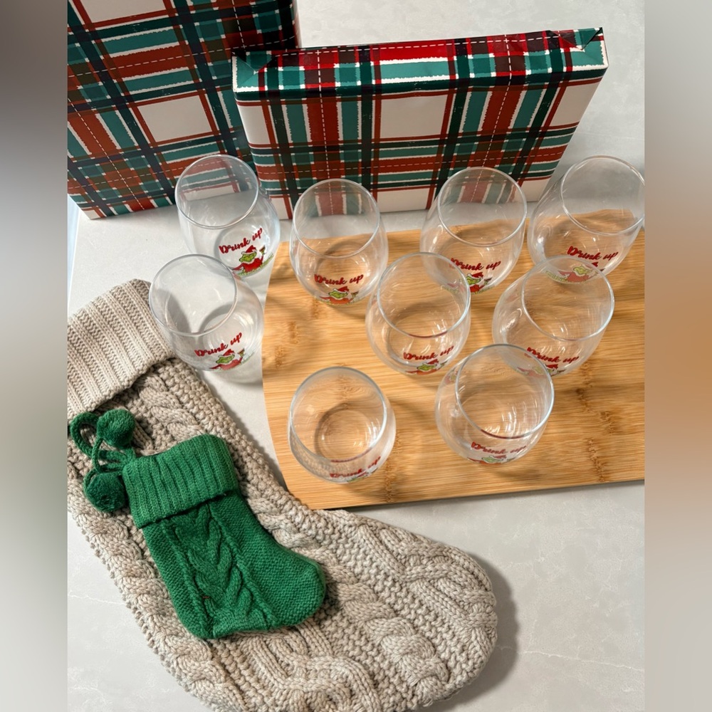 Set of 6 | “Drink Up Grinches” Stemless Wine Glasses Holiday Hostess Gift - Picture 11 of 11